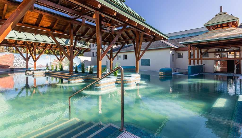 Safit-Mandala Apartment Mosonmagyarovar Ngoại thất bức ảnh