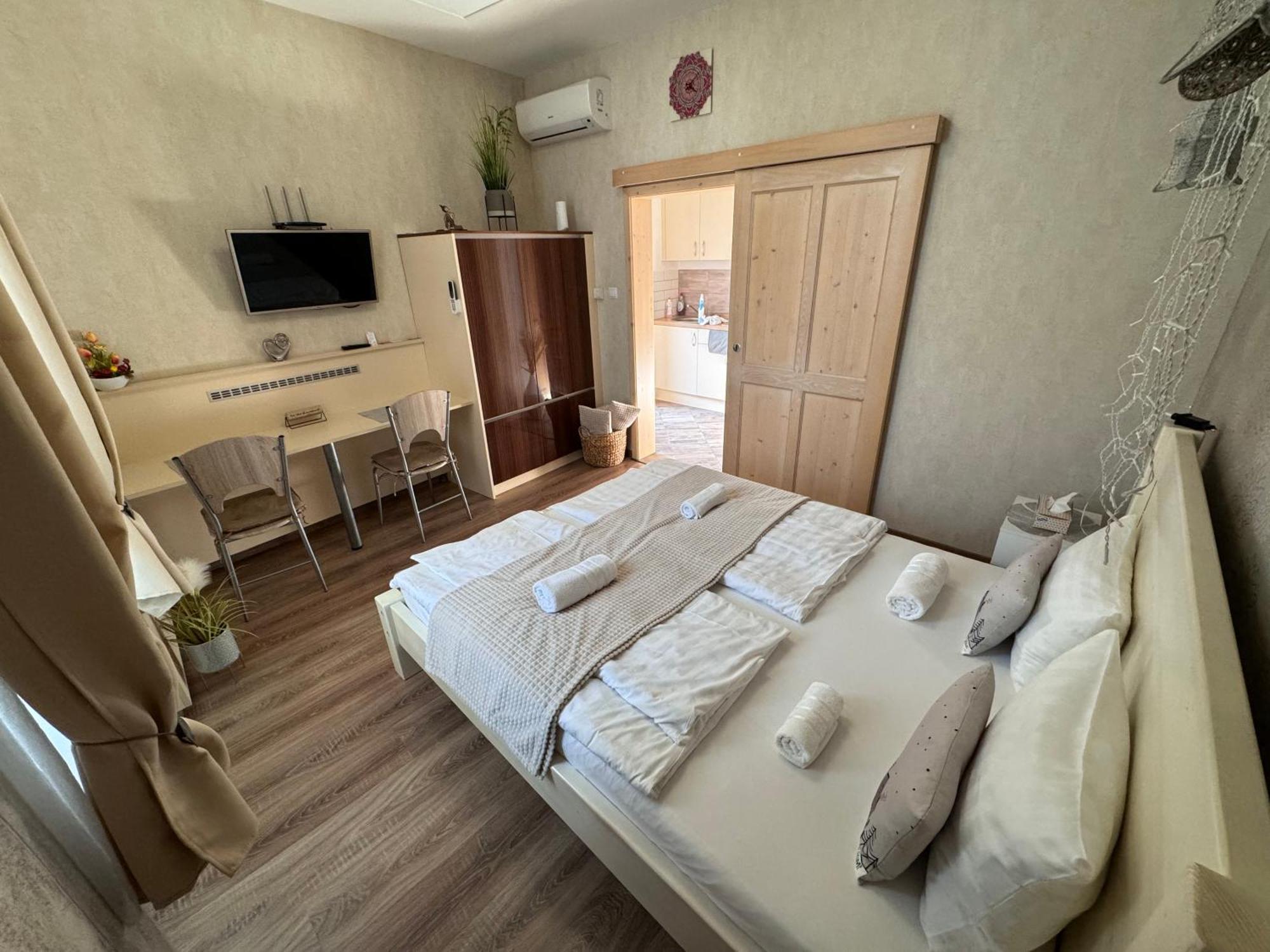 Safit-Mandala Apartment Mosonmagyarovar Ngoại thất bức ảnh